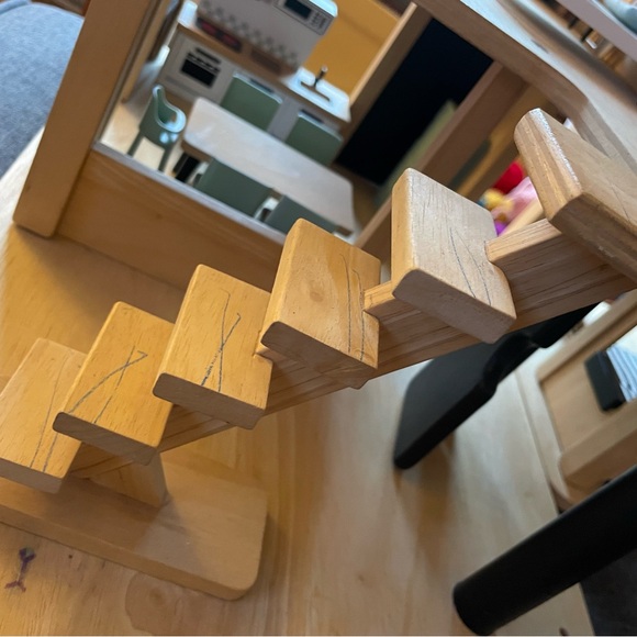 PlanToys Modular Wooden Dollhouse with Furniture - Picture 9 of 11